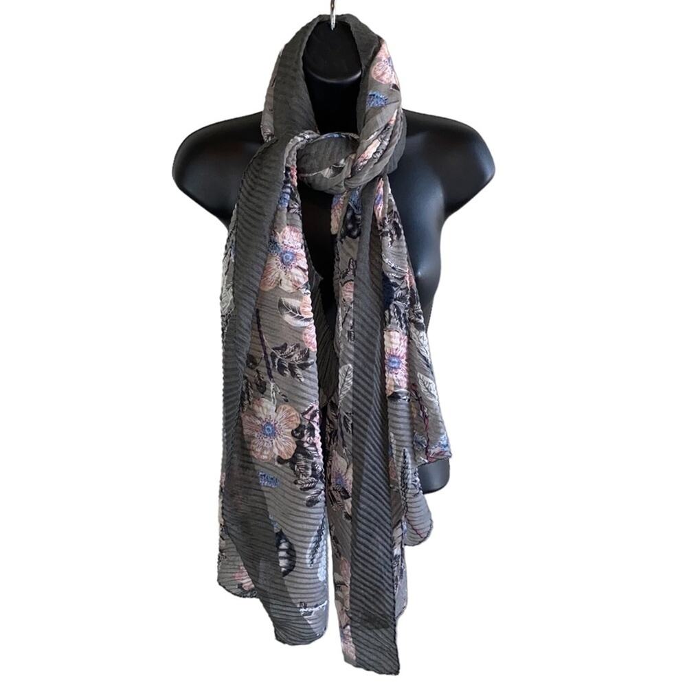 Lulla by Bindya Floral‎ Pleated Scarf Lightweight Gray Romantic Wrap Shawl